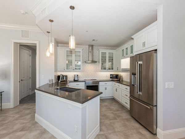 Naples Vacation Condo 2 Bedroom Communal Pool & Tennis Court