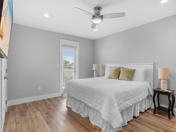 Destin Vacation Rentals - Florida Gulf Coast Beach Homes with Pool & Hot Tub