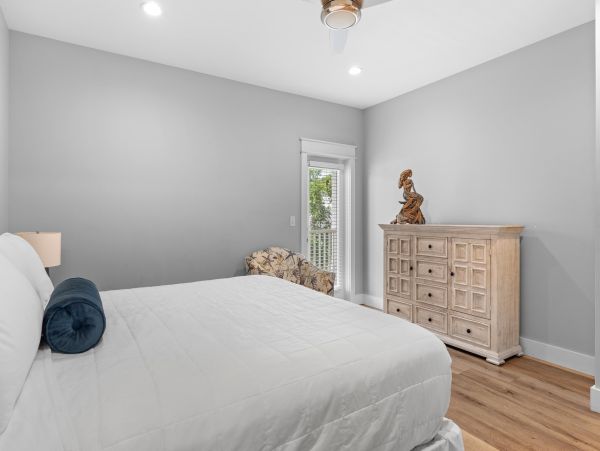 Destin Vacation Rentals - Florida Gulf Coast Beach Homes with Pool & Hot Tub