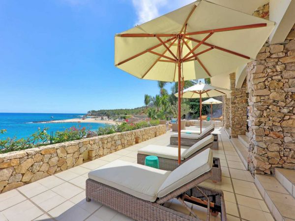 Direct Beachfront Five Bedroom Luxury Beach Villa Cabo