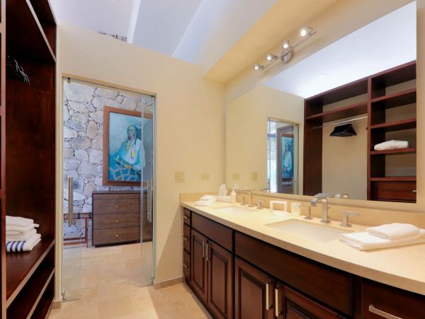 Direct Beachfront Five Bedroom Luxury Beach Villa Cabo