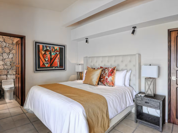 Direct Beachfront Five Bedroom Luxury Beach Villa Cabo