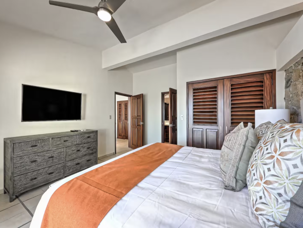 Direct Beachfront Five Bedroom Luxury Beach Villa Cabo