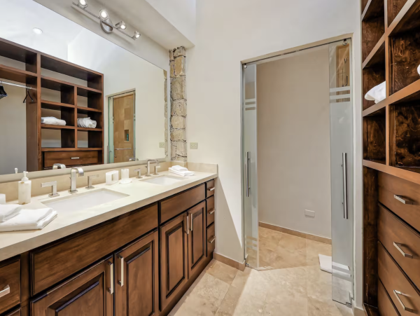 Direct Beachfront Five Bedroom Luxury Beach Villa Cabo