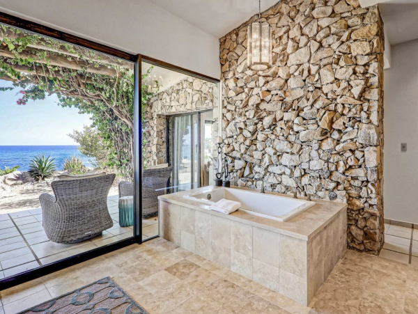 Direct Beachfront Five Bedroom Luxury Beach Villa Cabo