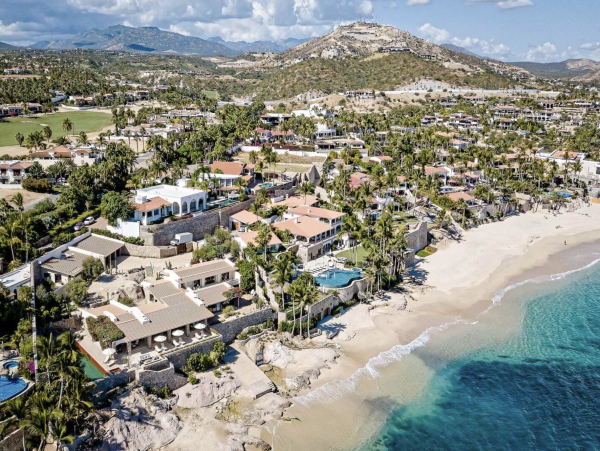 Direct Beachfront Five Bedroom Luxury Beach Villa Cabo