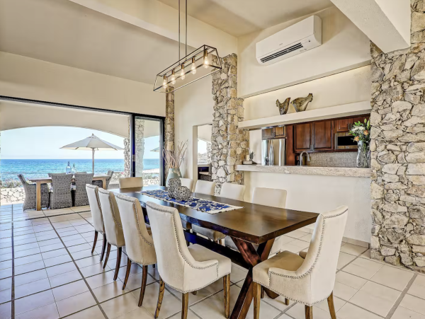 Direct Beachfront Five Bedroom Luxury Beach Villa Cabo