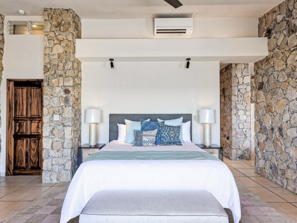 Direct Beachfront Five Bedroom Luxury Beach Villa Cabo