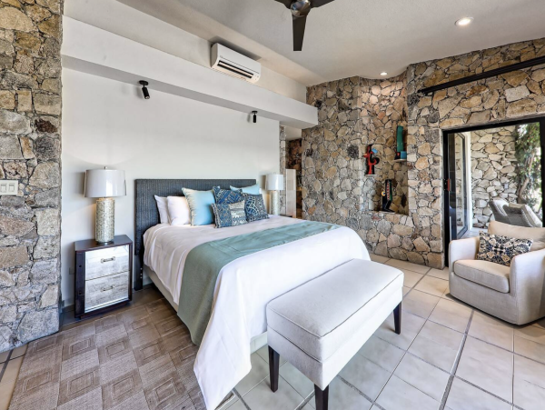 Direct Beachfront Five Bedroom Luxury Beach Villa Cabo