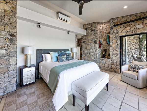 Direct Beachfront Five Bedroom Luxury Beach Villa Cabo
