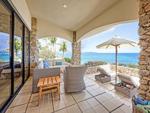 Direct Beachfront Five Bedroom Luxury Beach Villa Cabo