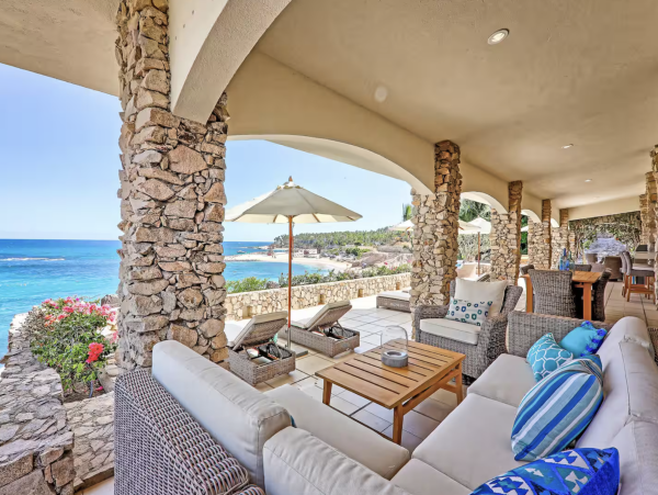Direct Beachfront Five Bedroom Luxury Beach Villa Cabo