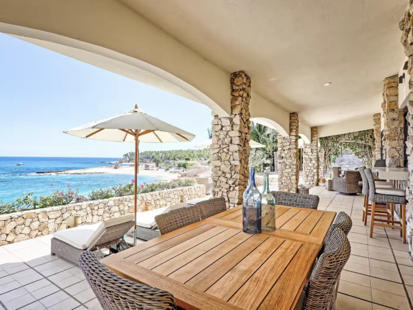 Direct Beachfront Five Bedroom Luxury Beach Villa Cabo
