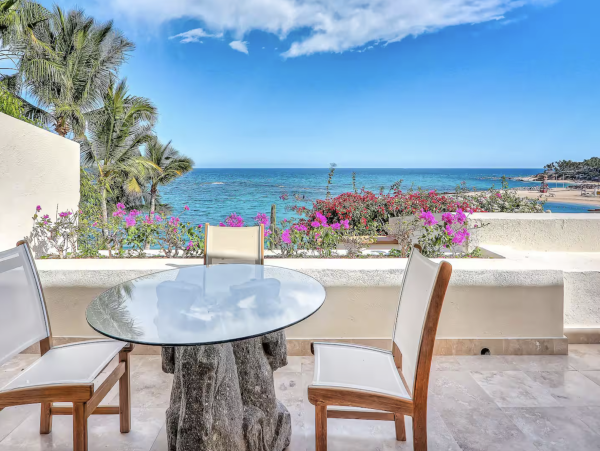 Direct Beachfront Five Bedroom Luxury Beach Villa Cabo