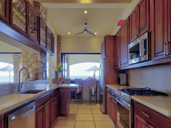 Direct Beachfront Five Bedroom Luxury Beach Villa Cabo