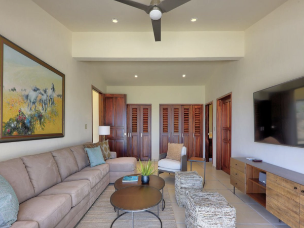 Direct Beachfront Five Bedroom Luxury Beach Villa Cabo
