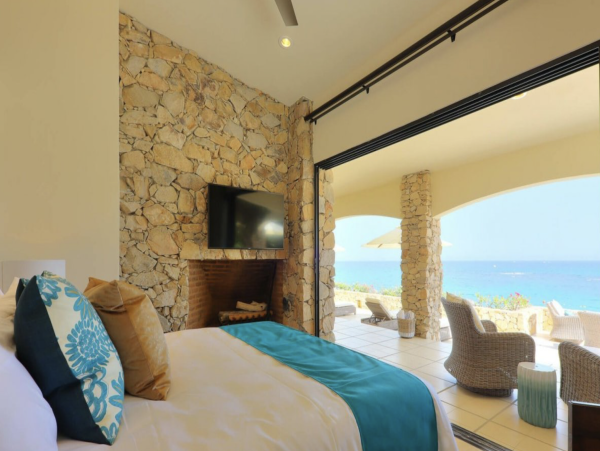 Direct Beachfront Five Bedroom Luxury Beach Villa Cabo
