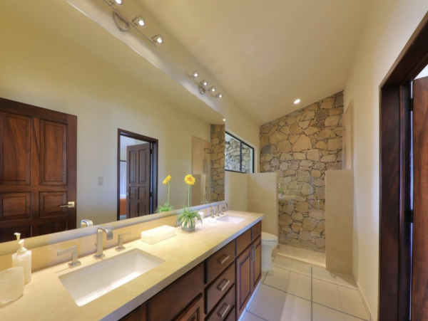 Direct Beachfront Five Bedroom Luxury Beach Villa Cabo