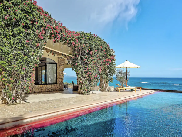 Direct Beachfront Five Bedroom Luxury Beach Villa Cabo