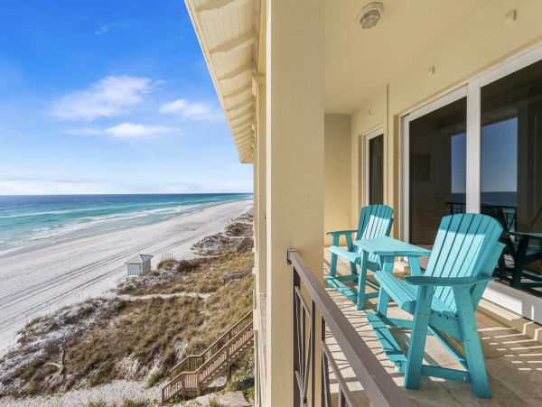 Miramar Beachfront Vacation Home Private & Community Pool