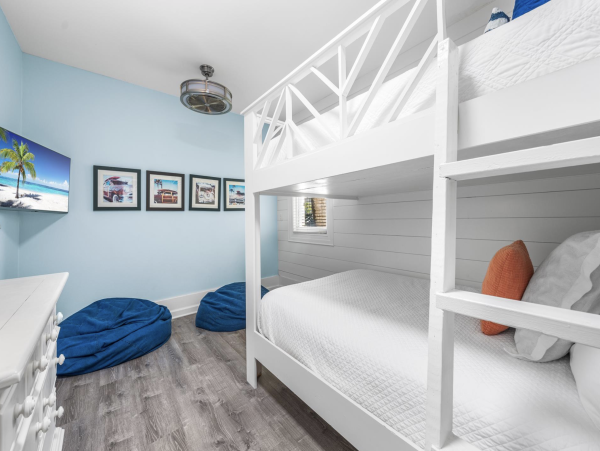 Miramar Beachfront Vacation Home Private & Community Pool