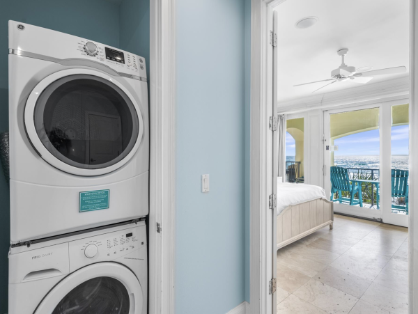 Miramar Beachfront Vacation Home Private & Community Pool