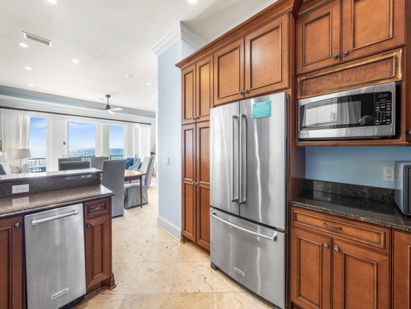 Miramar Beachfront Vacation Home Private & Community Pool