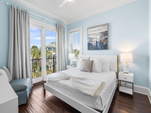 Miramar Beachfront Vacation Home Private & Community Pool