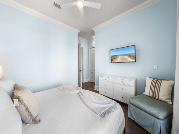 Miramar Beachfront Vacation Home Private & Community Pool