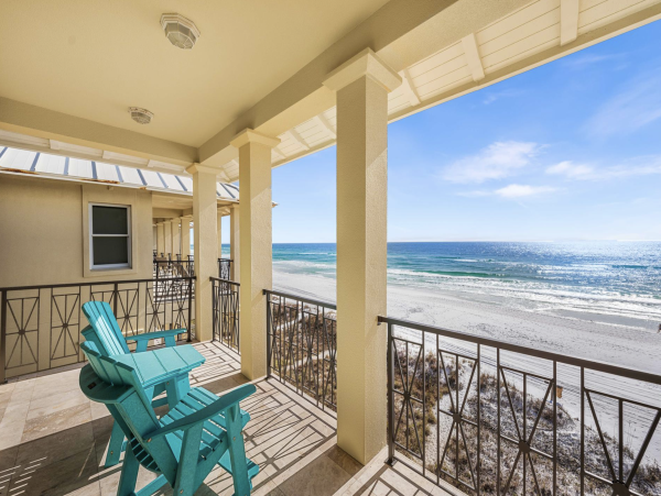 Miramar Beachfront Vacation Home Private & Community Pool