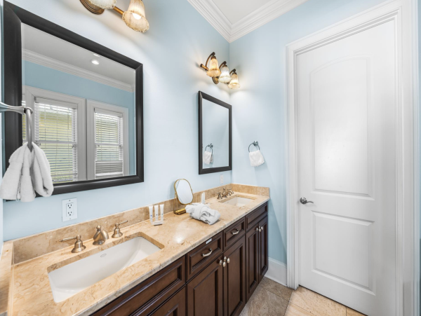 Miramar Beachfront Vacation Home Private & Community Pool