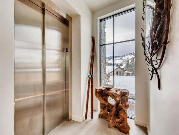 Executive Golden Peak Ski Penthouse