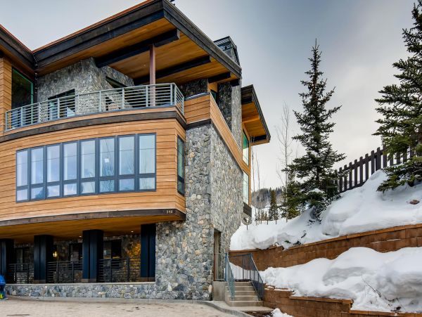 Executive Golden Peak Ski Penthouse