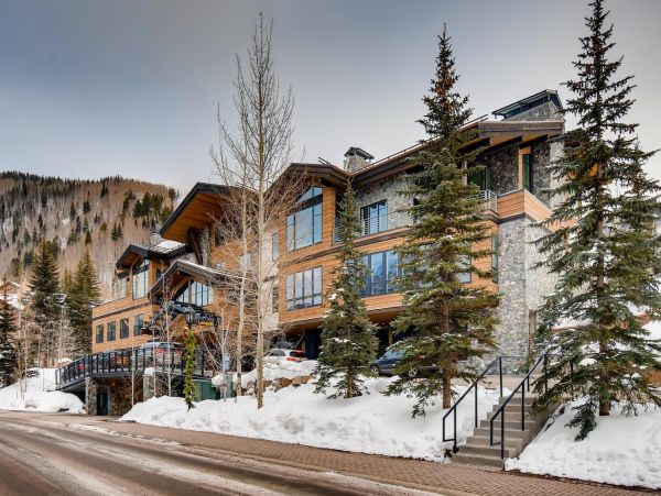Executive Golden Peak Ski Penthouse