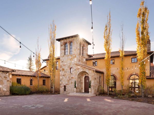 Avon Privacy and Nature 7 Bedroom Mountain Home