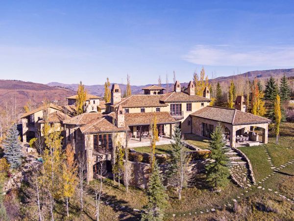 Avon Privacy and Nature 7 Bedroom Mountain Home