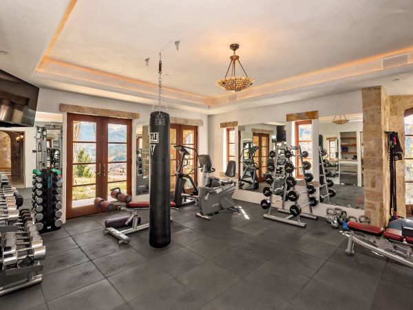 Avon Privacy and Nature 7 Bedroom Mountain Home