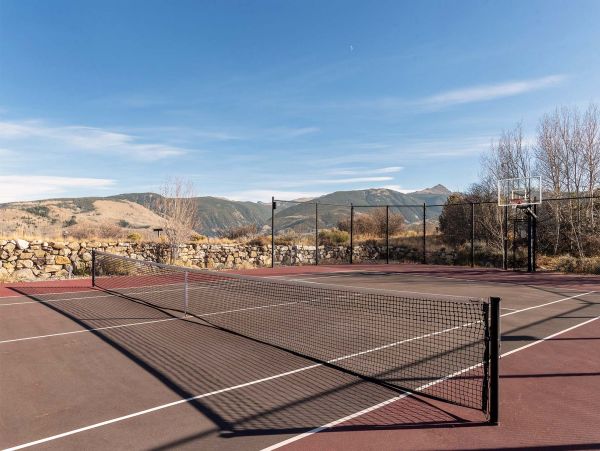 Avon Privacy and Nature 7 Bedroom Mountain Home