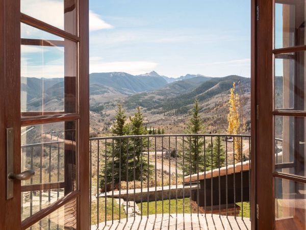 Avon Privacy and Nature 7 Bedroom Mountain Home