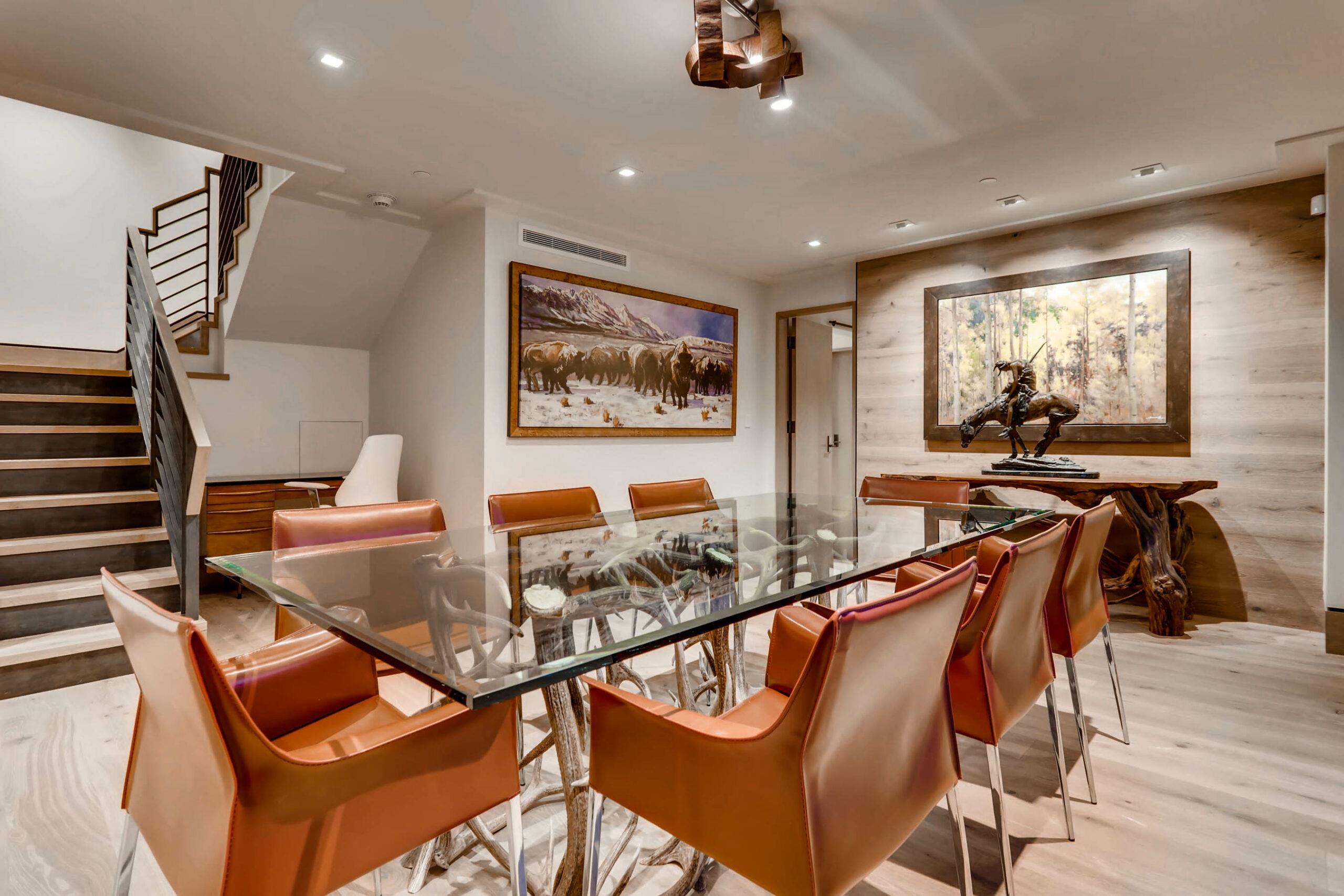 Luxury 4 Bedroom Penthouse in Vail Private Terrace & Hot Tub