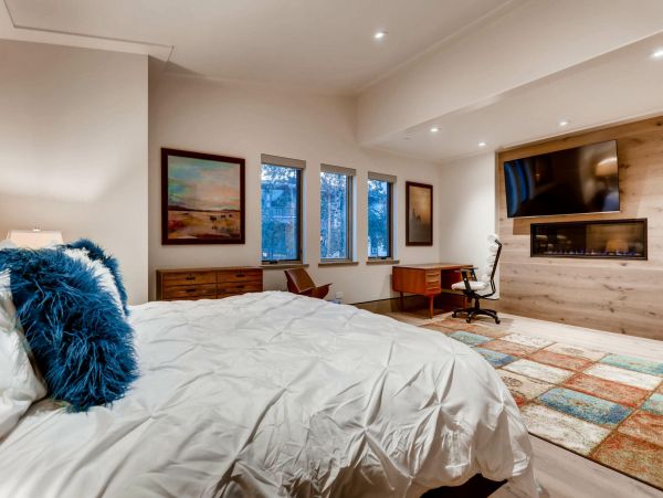 Luxury 4 Bedroom Penthouse in Vail Private Terrace & Hot Tub
