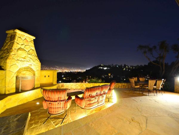 Short Walk to Beach Four Bedroom Santa Barbara Vacation Home