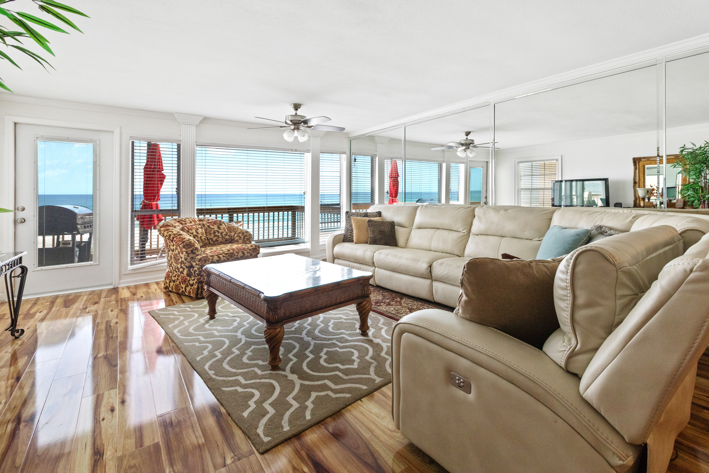 4 Bedroom Oceanfront Townhome for 10 Guests