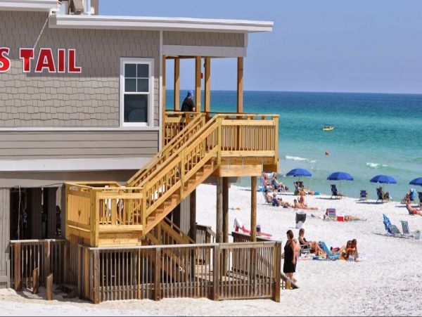 4 Bedroom Oceanfront Townhome for 10 Guests