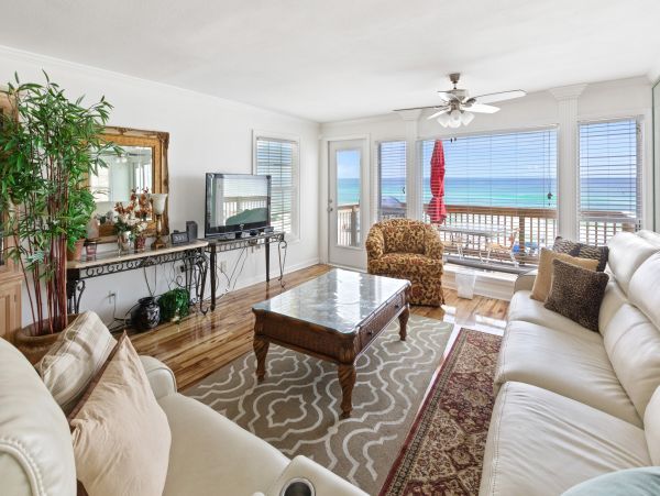 4 Bedroom Oceanfront Townhome for 10 Guests