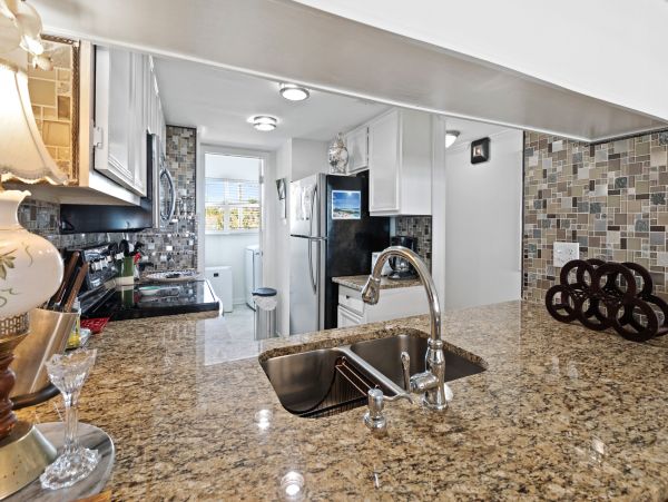 4 Bedroom Oceanfront Townhome for 10 Guests