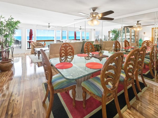 4 Bedroom Oceanfront Townhome for 10 Guests