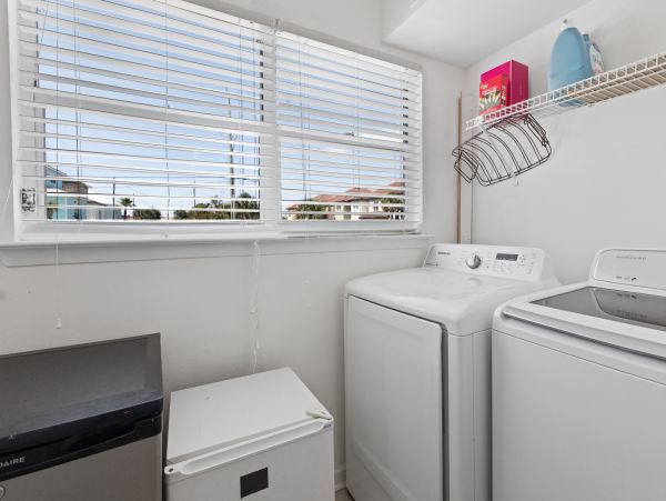 4 Bedroom Oceanfront Townhome for 10 Guests