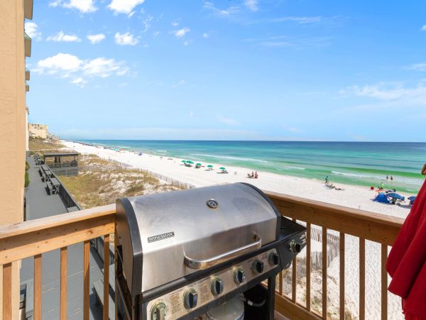 4 Bedroom Oceanfront Townhome for 10 Guests