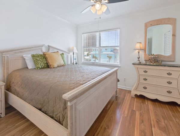 4 Bedroom Oceanfront Townhome for 10 Guests